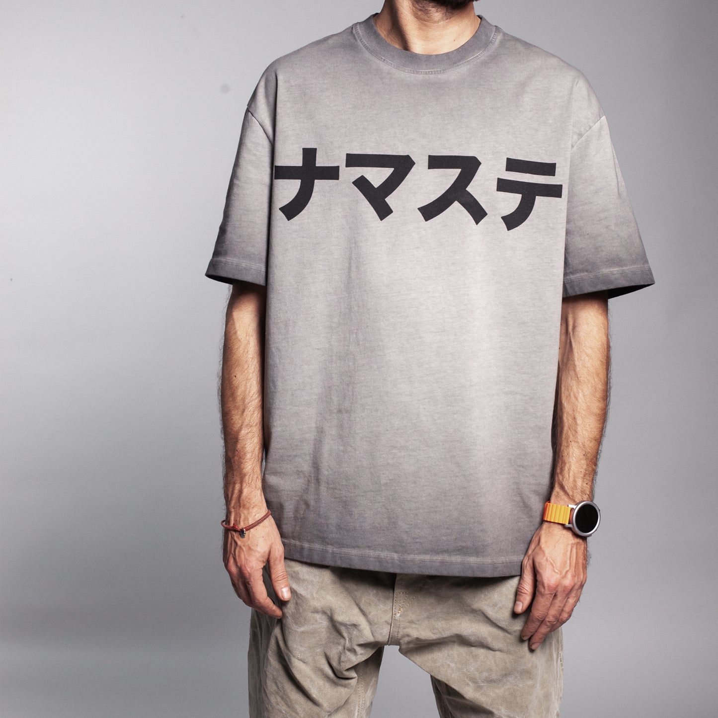 NAMASTE T-SHIRT GREY FADE