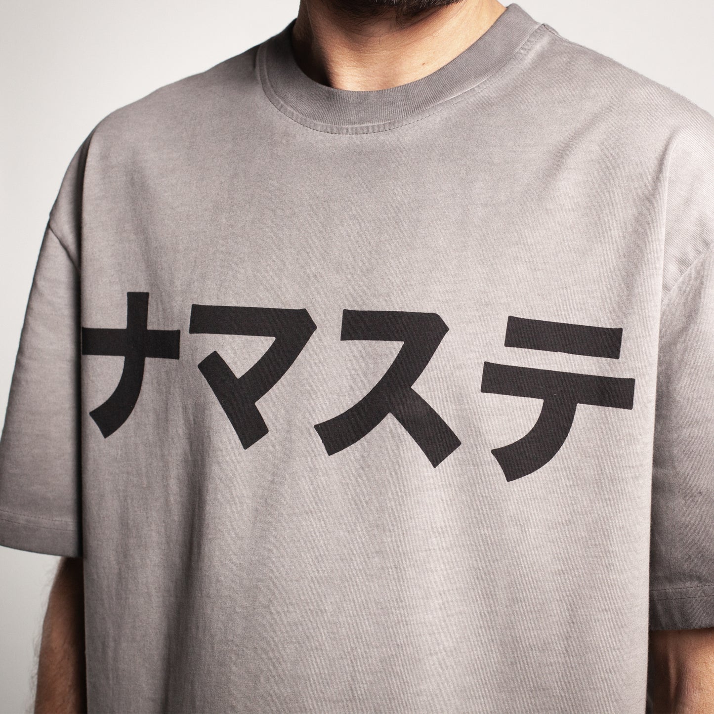 NAMASTE T-SHIRT GREY FADE