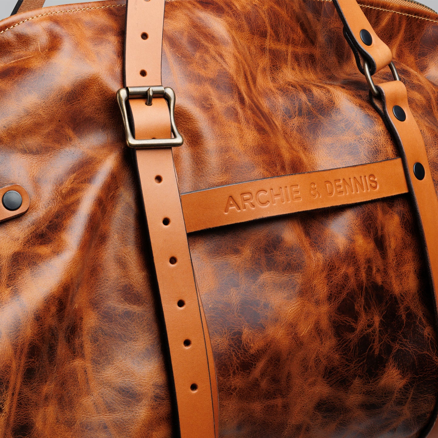 WHISKEY LEATHER WEEKENDER