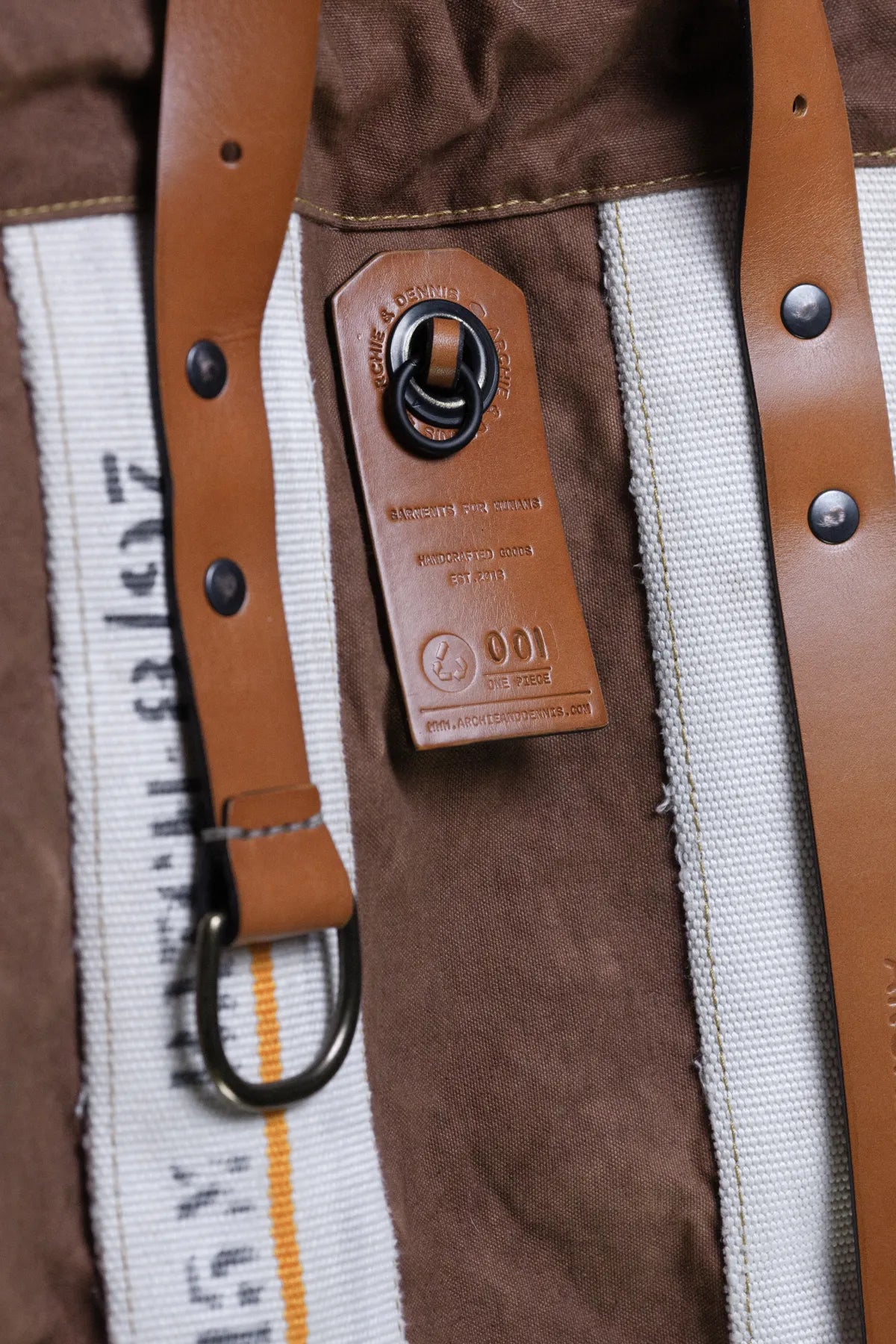 BROWN DITTY TOTE [ 1 of 15 ]