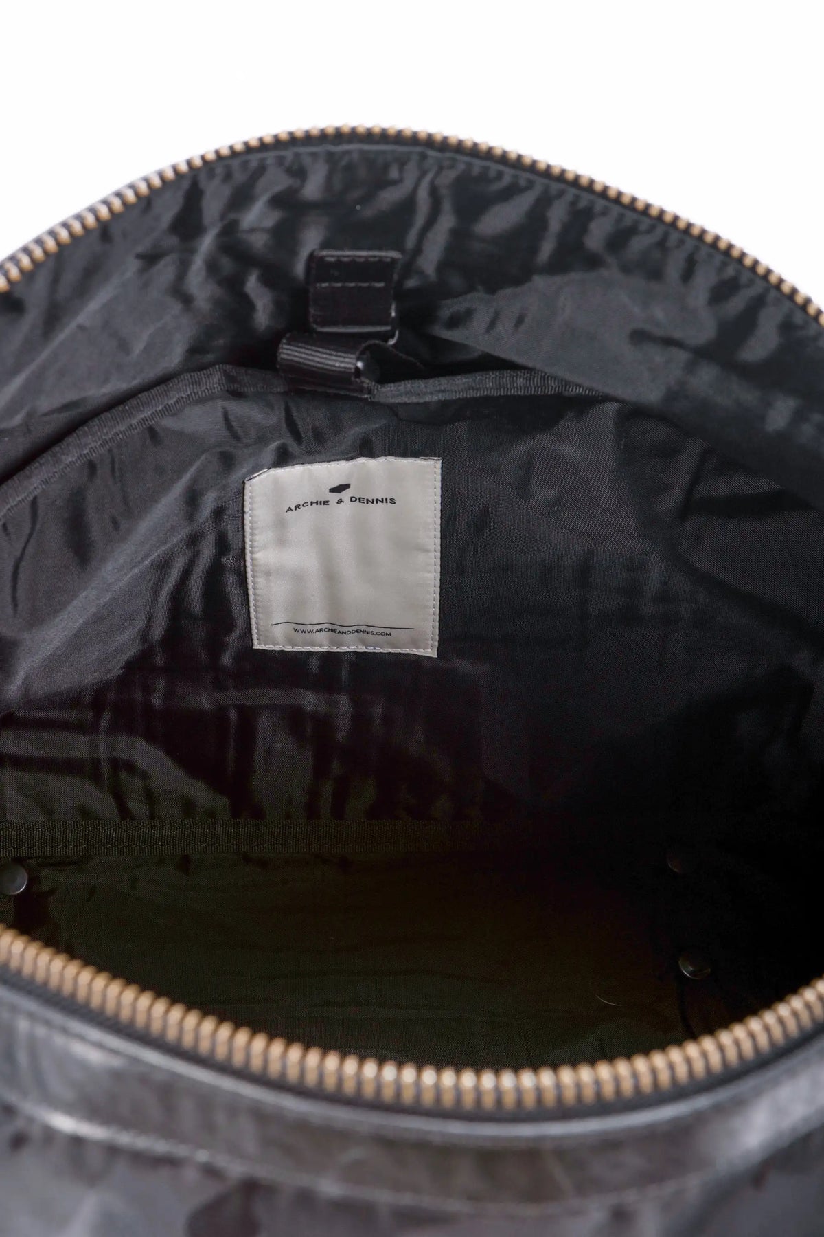 BLACK WEEKENDER CAMO