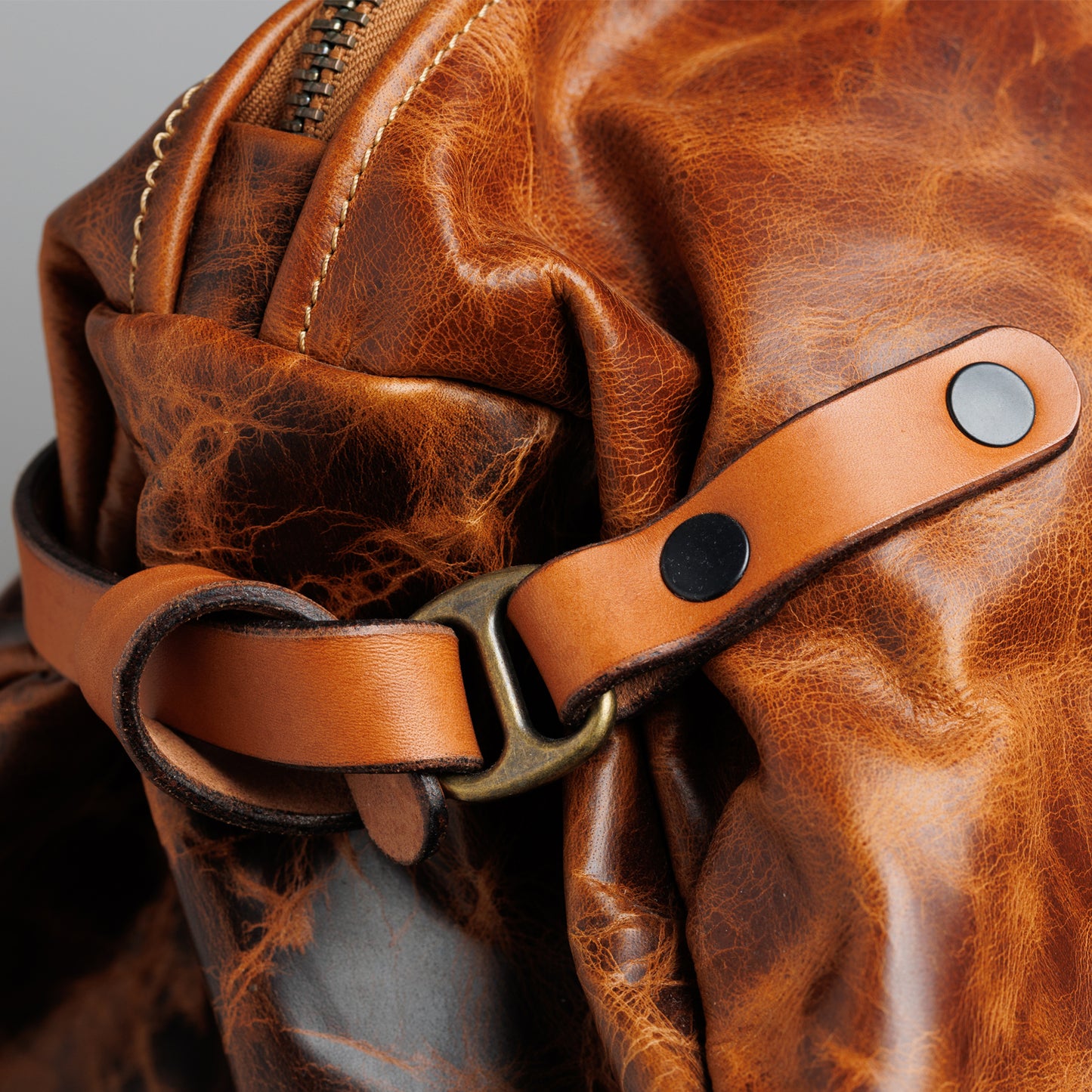 WHISKEY LEATHER WEEKENDER