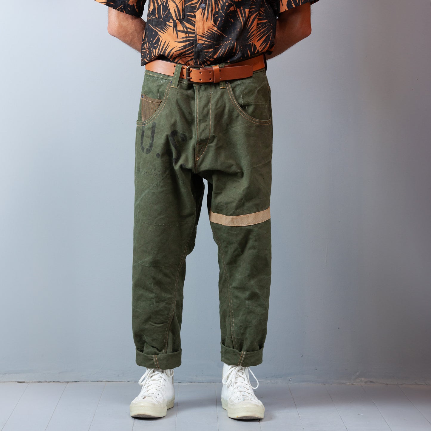 ARMY CARROT PANTS